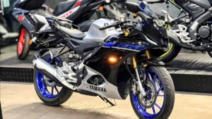 Yamaha R15 V4: स्टाइल, स्पीड और स्मार्टनेस का परफेक्ट कॉम्बो, अब नए लुक और दमदार फीचर्स के साथ लॉन्च