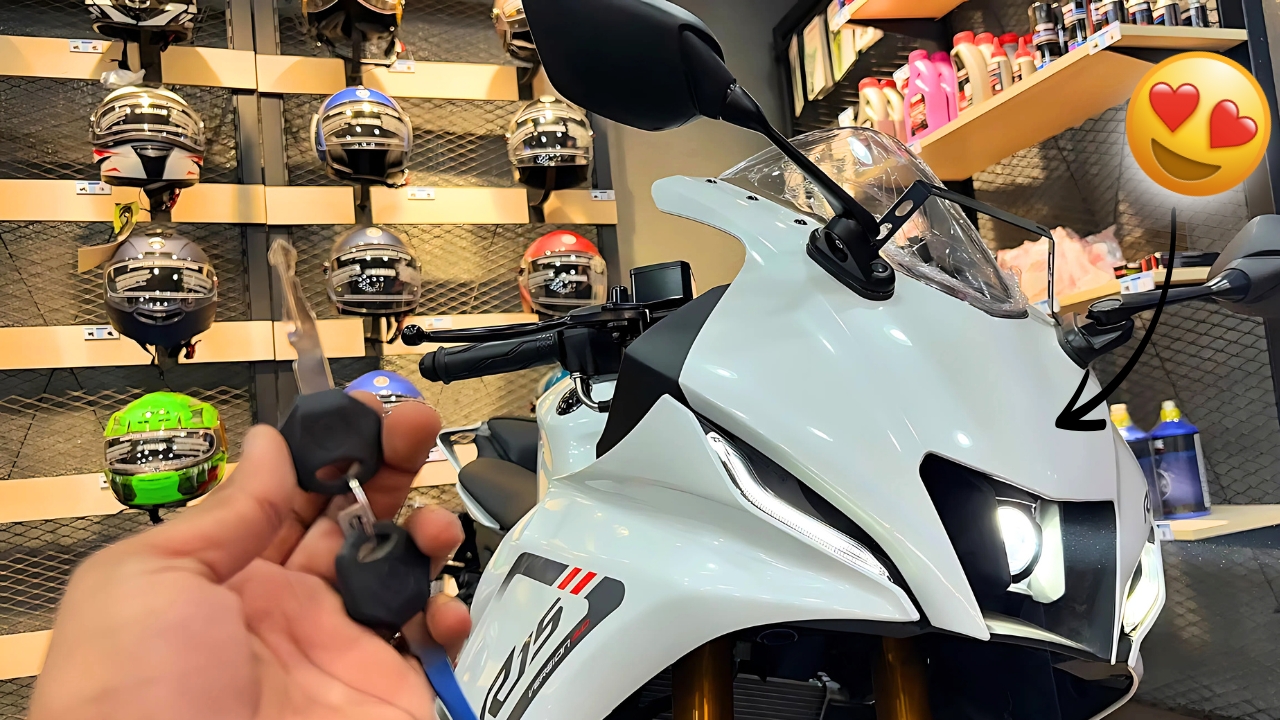 Yamaha R15 V4